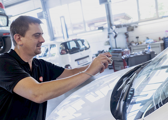 Windschutzscheibenreparatur